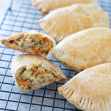 Load image into Gallery viewer, Spicy Chicken Sade's Pie (14-Pies or 4-Pies)