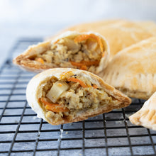 Load image into Gallery viewer, Spicy Turkey Sade's Pie (14-Pies or 4-Pies)